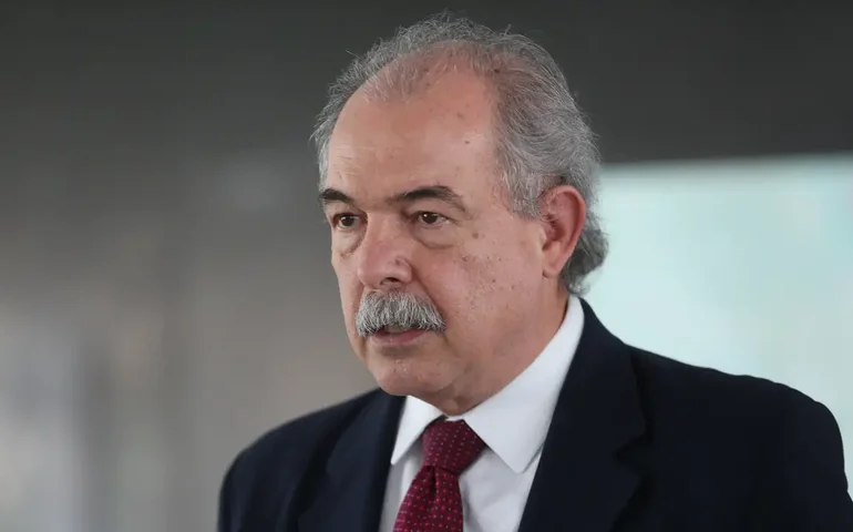 Mercadante tem se mostrado um grande banqueiro e faz inveja à Febraban, diz presidente da Fiesp