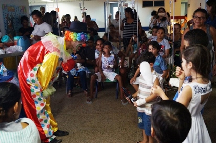 Festa e presentes marcam Dia das Crianças na Pediatria do HGE