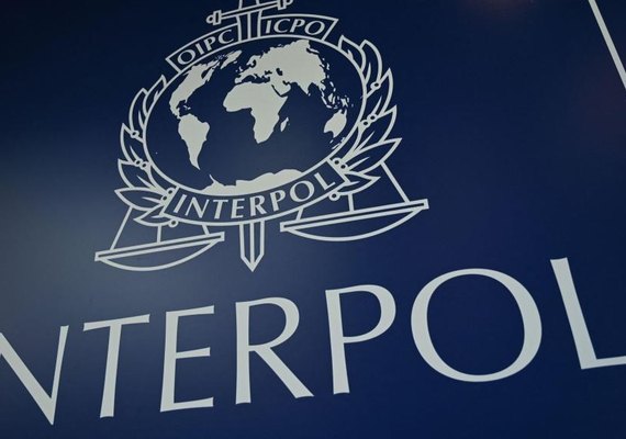 Interpol completa 100 anos com polêmica sobre alertas vermelhos; veja os capturados mais famosos