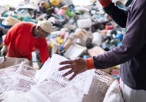 Arapiraca Discute Inclusão Socioprodutiva de Catadores de Recicláveis em Audiência Pública