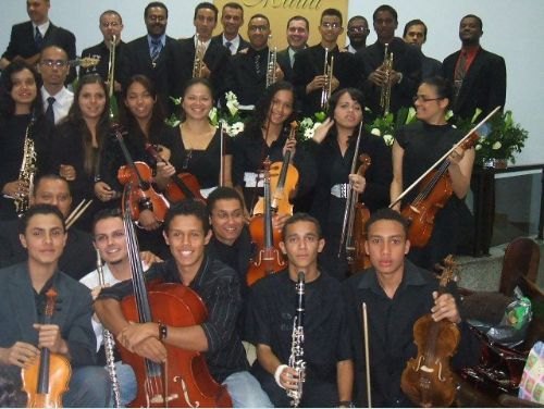 Orquestra faz aniversário em Nova Mauá, em SP
