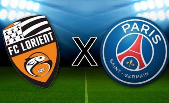 A partida acontece no Parc des Princes e começou às 16h