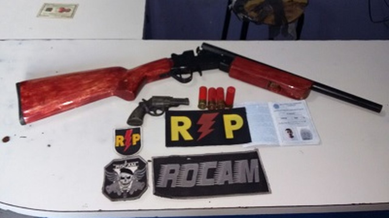 PM apreende drogas e arma de fogo em Palmeira dos Índios