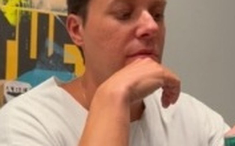 Após criticar universidades, André Valadão passeia com os filhos em Harvard