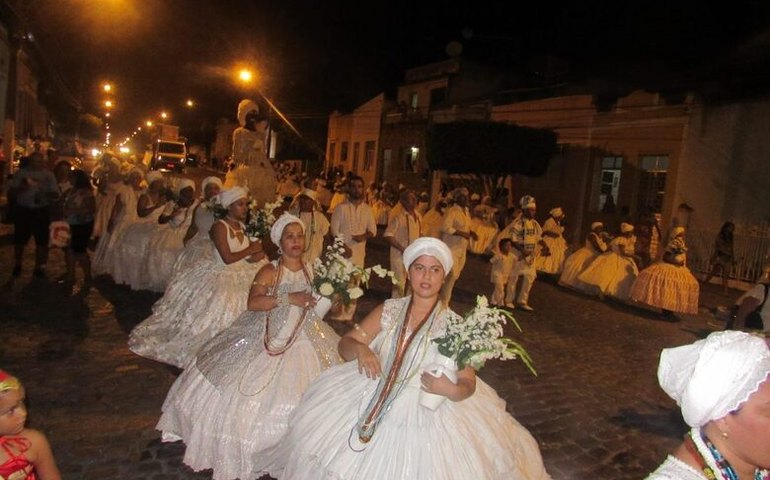 Carnaval na Beira-rio: Concentração para desfile que abre a Lavagem do Rosário começa às 17h30
