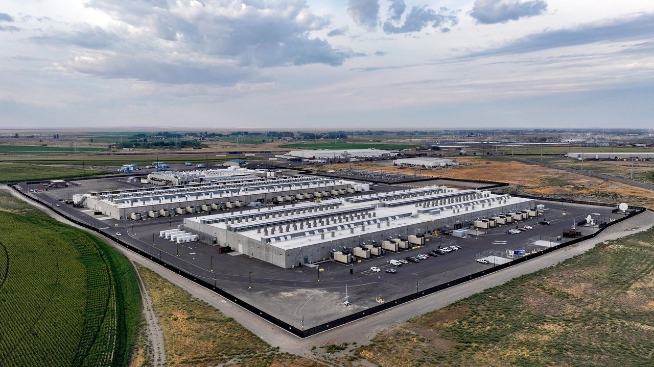 Oposição a data centers cresce e pressiona desenvolvimento da IA nos EUA