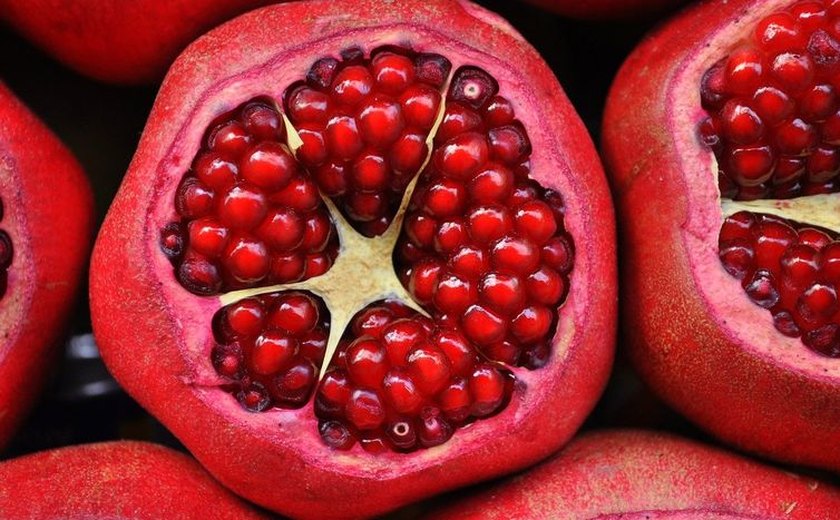 A fruta que você deve incluir na dieta para amenizar as olheiras