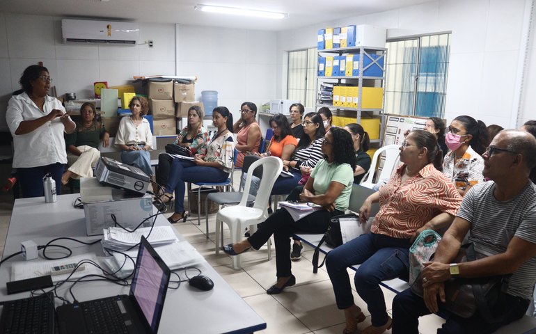 Projeto Presença: Educação capacita servidores para utilizar plataforma de Busca Ativa Escolar