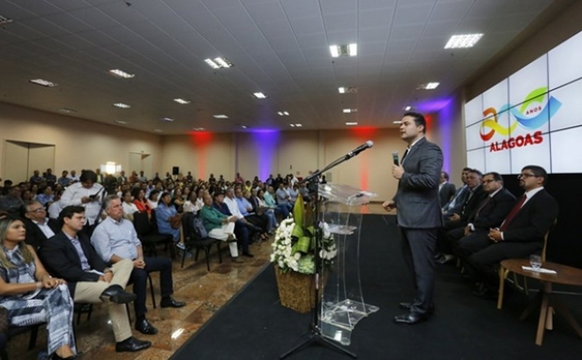 Em dia histórico, Governo e gestores municipais se reúnem em prol da educação em Alagoas