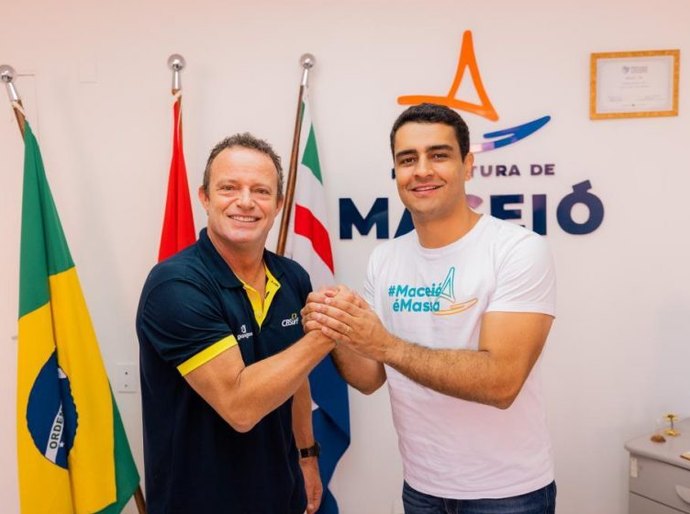 Prefeito JHC recebe presidente da CBSurf e coloca Maceió à disposição para mais eventos esportivos