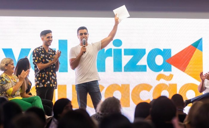Prefeito JHC destacou o momento de valorização que os servidores da educação estão vivenciando em Maceió Prefeito JHC destacou o momento de valorização que os servidores da educação estão vivenciando em Maceió