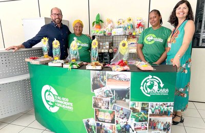 Associação de catadores passa a vender produtos reciclados no Fórum de Arapiraca