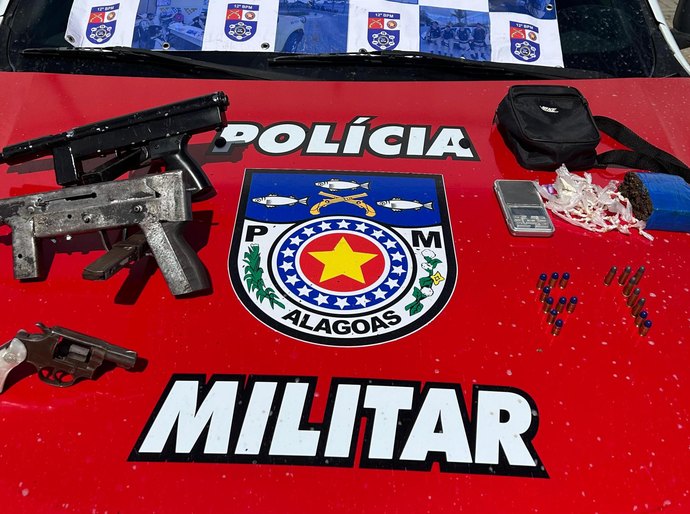Polícia Militar apreende duas submetralhadoras em ação de combate ao tráfico em Maceió