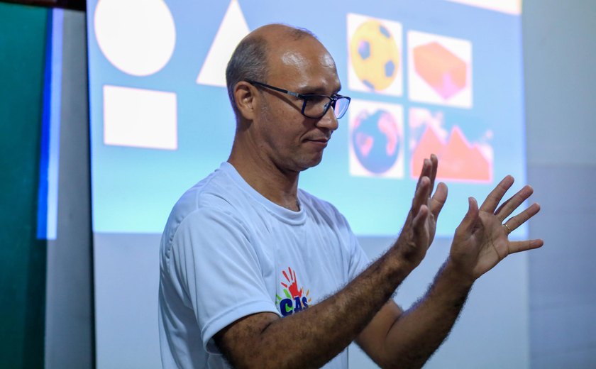 Inscrições abertas para curso 'Surda e a Escola' em Maceió