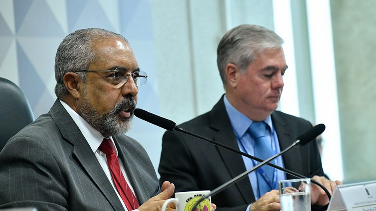 Trabalho parcial deve ter limite de 25 horas semanais, aprova CDH