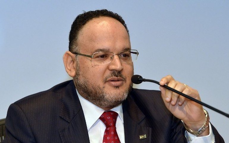 Ministro da Educação confirma presença em Congresso em Maceió