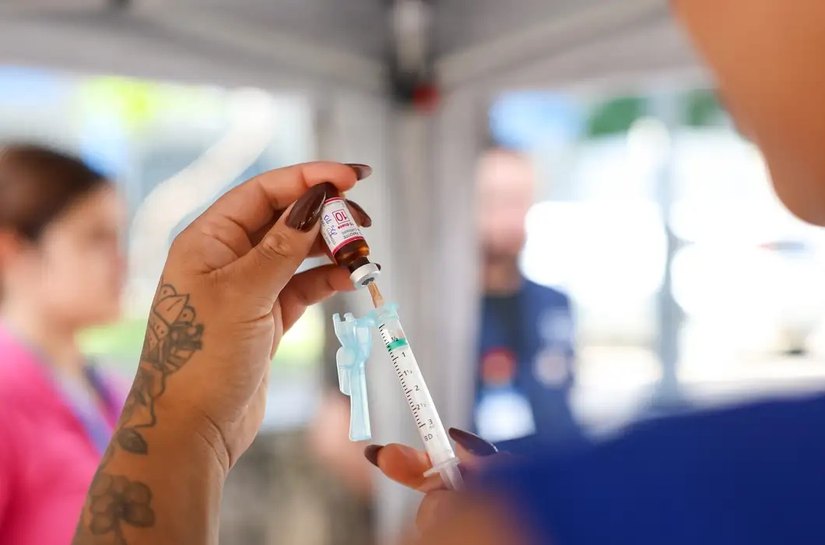 Dose de reforço de vacina contra meningite terá proteção maior