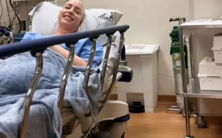 Fabiana Justus retorna ao hospital para continuar tratamento contra leucemia