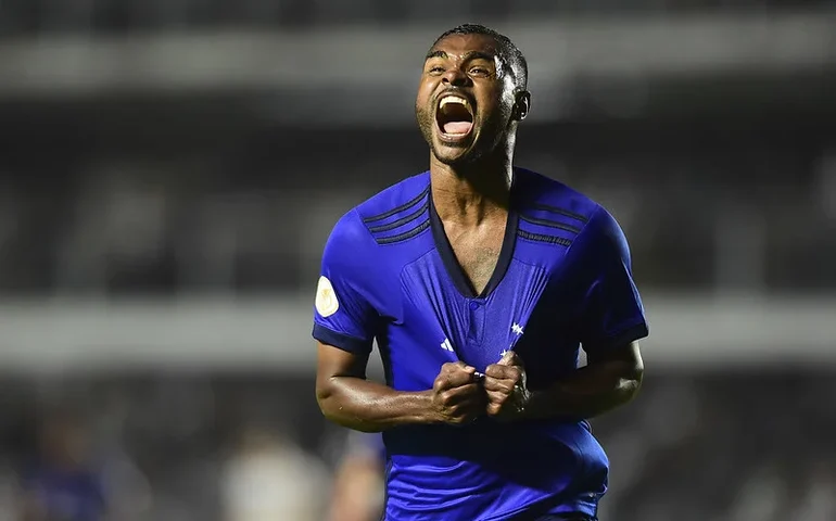 Cruzeiro confirma lista de dispensas com Nikão encabeçando a lista
