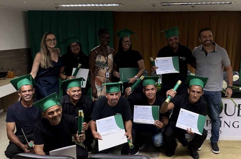 Projeto de Escolarização do Parque Shopping Maceió ajuda colaboradores a retomar os estudos e realizar sonhos