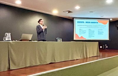 Juíza Juliana Accioly palestra no II Simpósio Políticas Judiciárias na socioeducação no TJMG