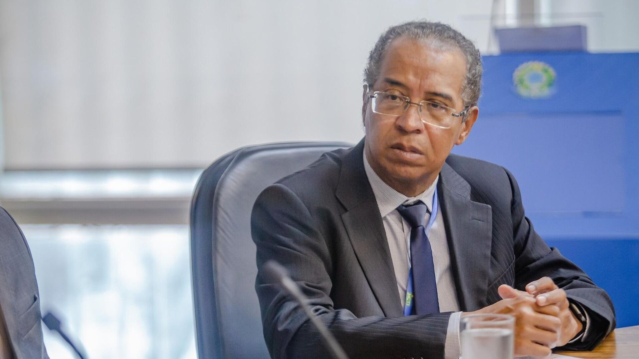 IA nacional: em parceria com o BRICS, Brasil mira a 'soberania das nuvens', diz secretário à Sputnik