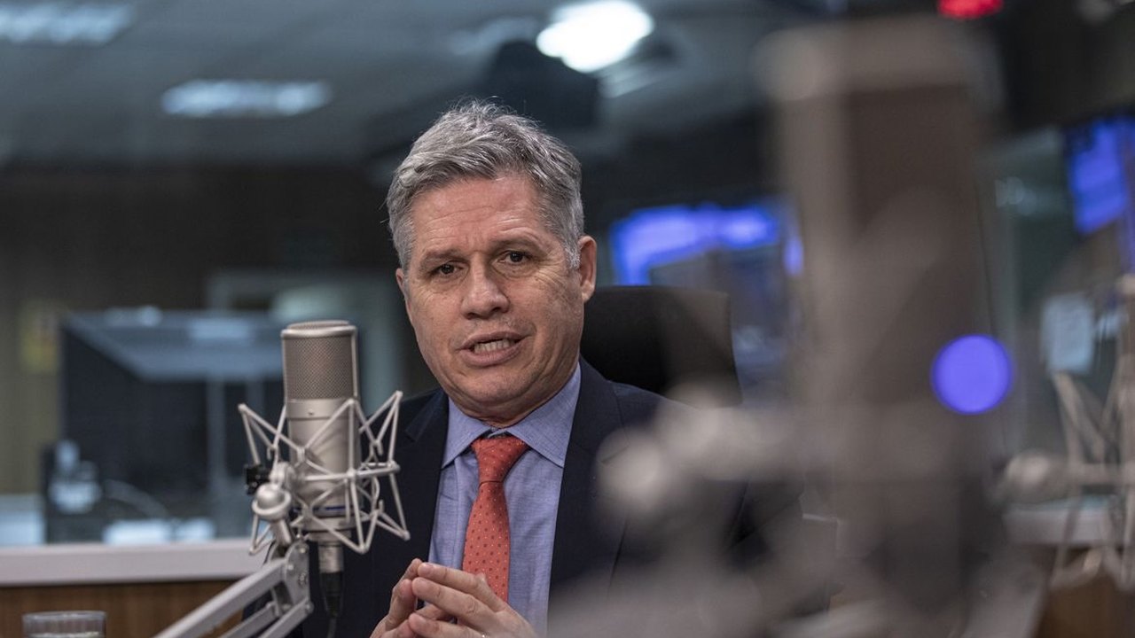 Debatedores apontam abusos em cadastros de consumidores feitos por farmácias