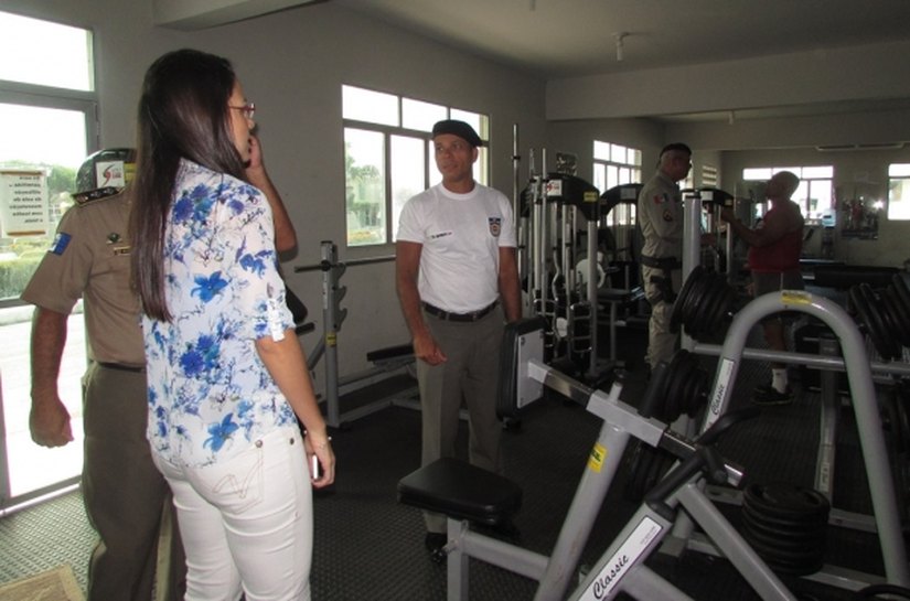 Secretária de Esporte visita Academia da Polícia Militar e alinha parcerias