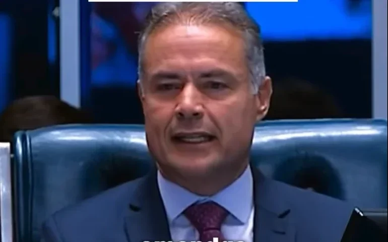 Da presidência do Senado, Renan Filho comemora aprovação de projeto que barateia a CNH