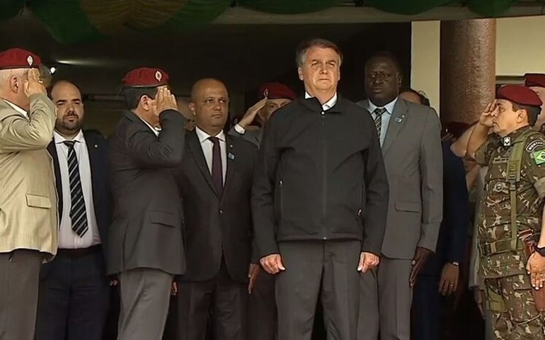 Presidente diz que Brasil e o mundo não aguentam um novo lockdown