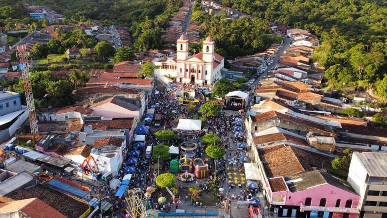 Procissão e show pirotécnico marcam Festa de Nossa Senhora do Pilar