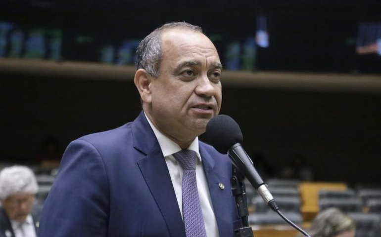 Comissão aprova projeto que proíbe discriminação por qualquer motivo contra pessoas do espectro autista