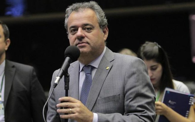 Cidadania e PSB desistem de ações contra ‘tratoraço’