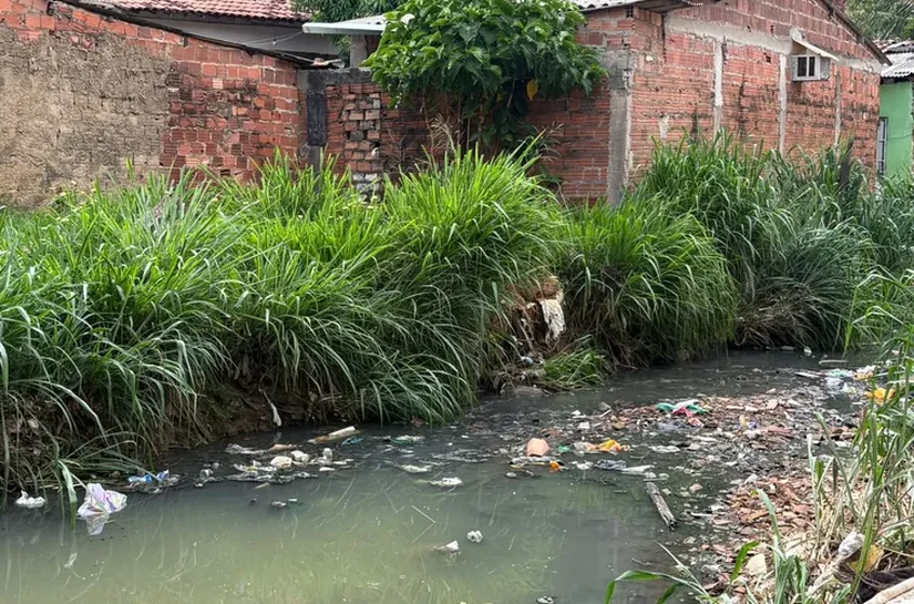 “Meu cunhado entrou no córrego e encontrou meu filho”, relata pai de menino morto no Feitosa