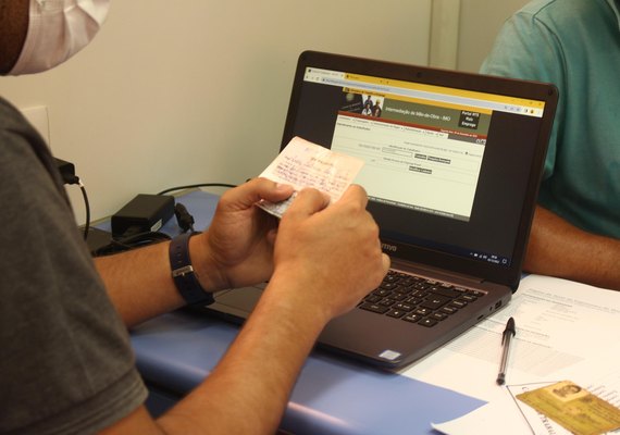 Secretaria do Trabalho e Desenvolve estão com 300 vagas abertas para curso profissionalizante
