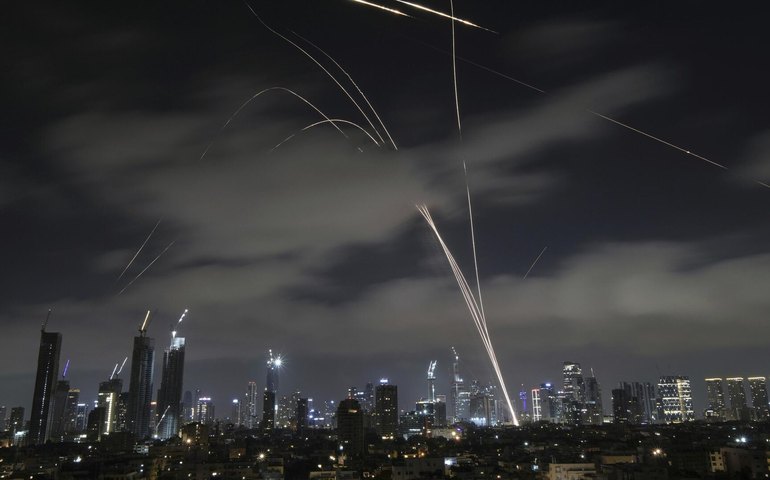 Possível conflito entre EUA e Irã pode ultrapassar fronteiras do Oriente Médio, alerta especialista