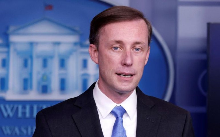 Conselheiro de segurança dos EUA discute 5G no Brasil e deflagra reação da China