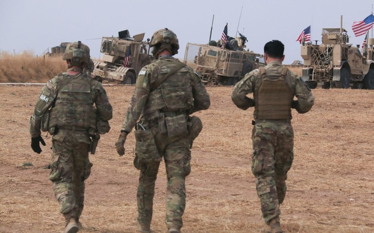 Trump recua de operação na ilha de Kharg por temer grandes baixas, diz mídia