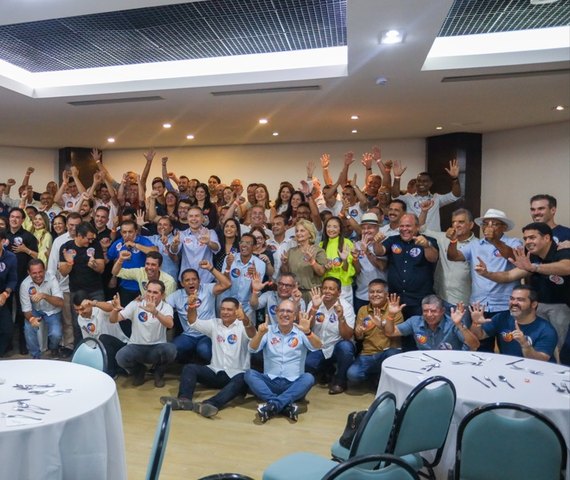 Paulo Dantas reúne mais de 80 prefeitos e mostra força em apoio a Renan Filho