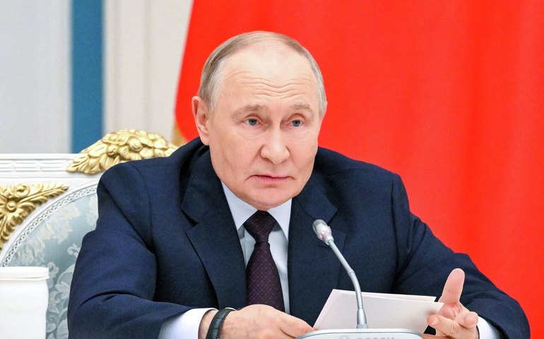 Europa 'brinca com fogo' ao financiar conflito na Ucrânia, alerta analista finlandês