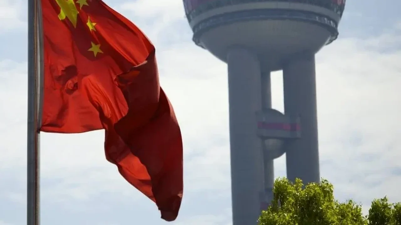 China retalia EUA com sanções a grupo naval e amplia disputa marítima