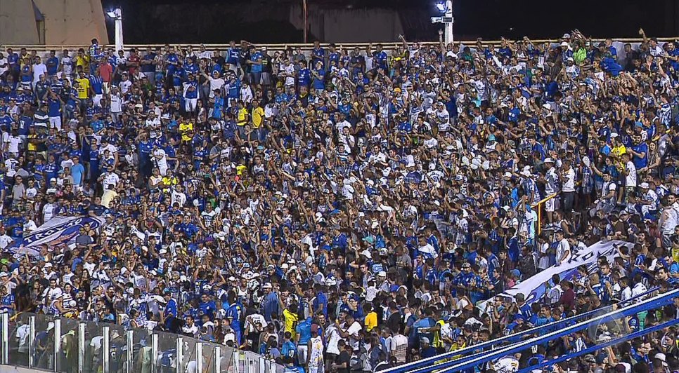 Torcida proletária esbanja alegria após classificação do Confiança no Brasileirão