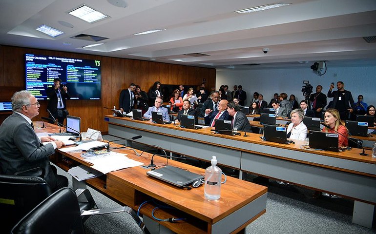 Comissão de Relações Exteriores vota 17 acordos internacionais