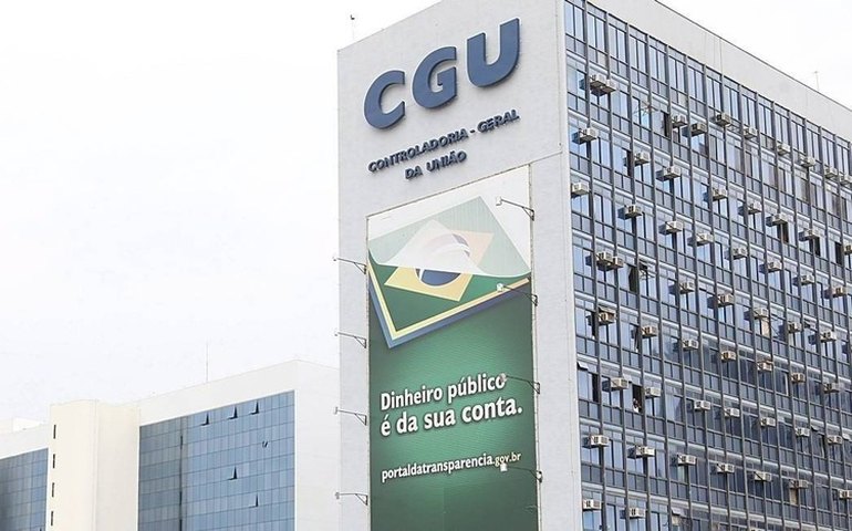 General Augusto Heleno diz que ‘infelizmente’ Lula não está doente