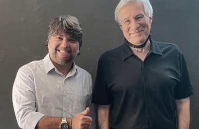 Grupo Grau Educacional lança campanha nacional com o consultor de carreiras Max Gehringer