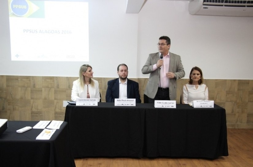 Fapeal e Sesau promovem reunião entre pesquisadores e técnicos