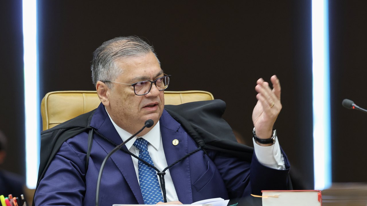 Dino expõe relatório com ameaças de assassinato contra ministros do STF