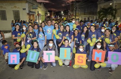Caminhada pelo centro de Palmeira dos Índios encerra a Semana de Conscientização do Autismo
