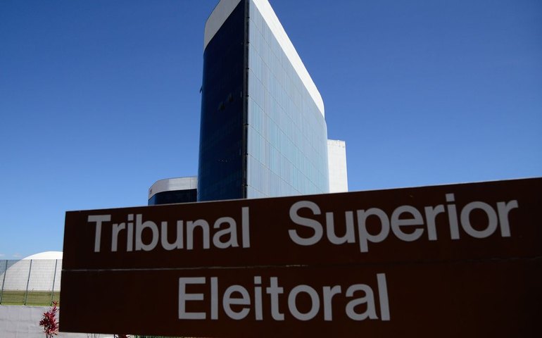 TSE define ministros que vão julgar processos de presidenciáveis