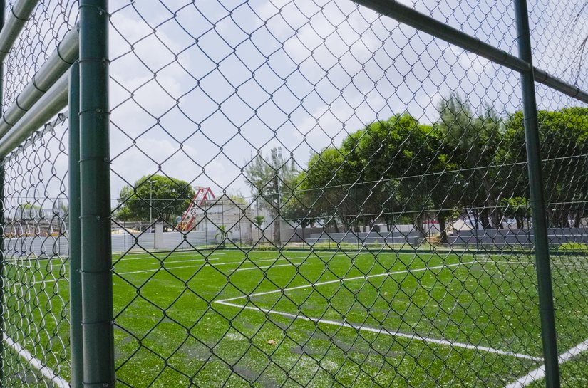 Tradicional Praça da Faculdade ganha arena esportiva